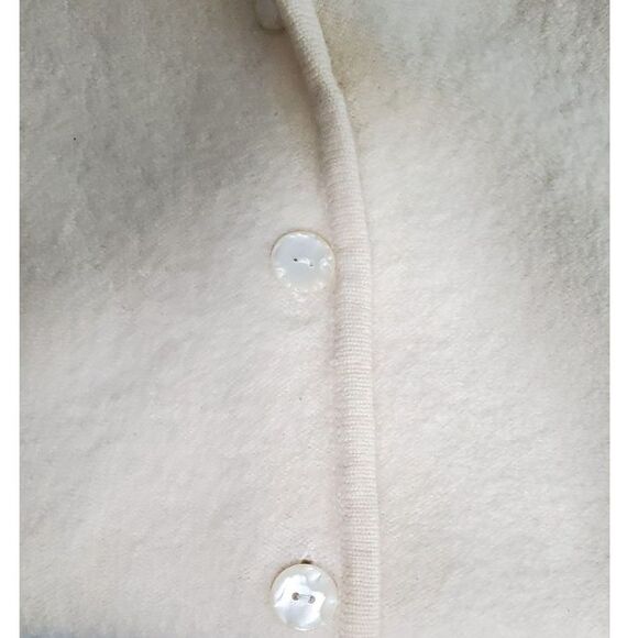 Cascade Classics 100% Wool Jacket/Sweater Cream with Vintage Buttons SZ M - Picture 8 of 8